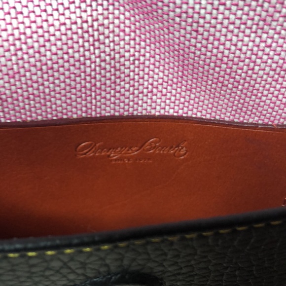 🟥Sold🟥Dooney & Bourke Pouch in Pebble Leather - Picture 5 of 10